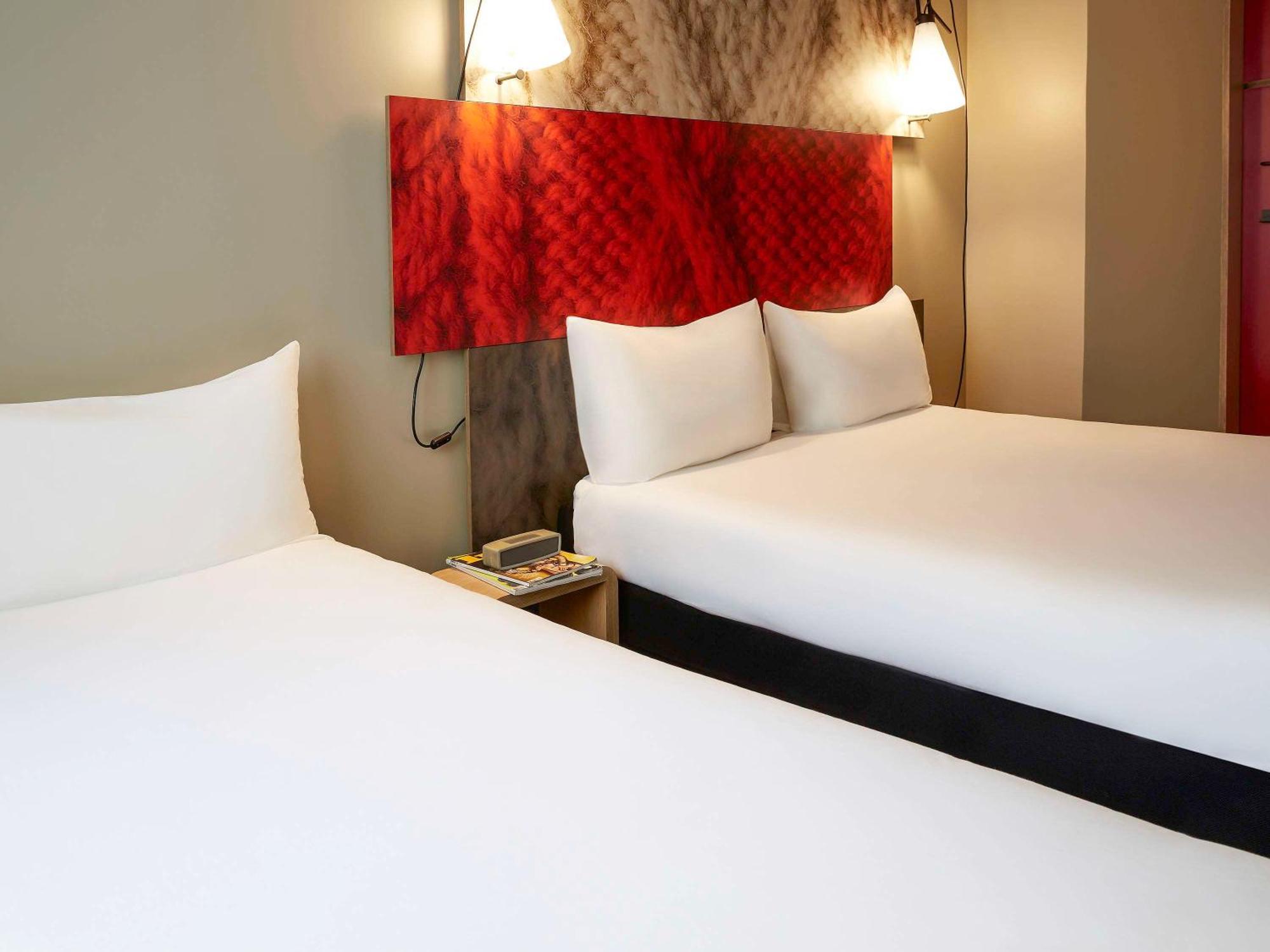 Ibis Paris Canal Saint Martin Buitenkant foto