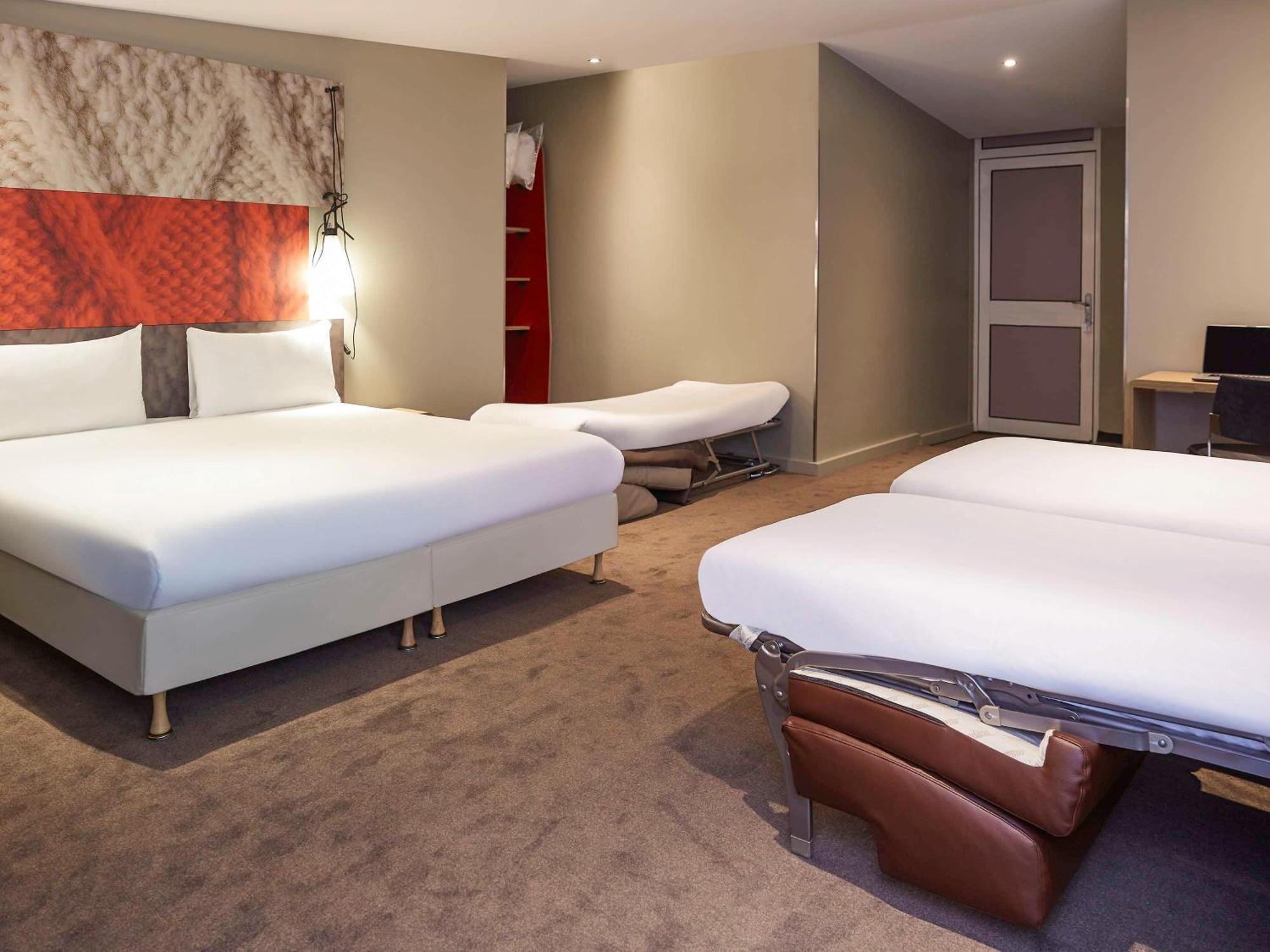 Ibis Paris Canal Saint Martin Buitenkant foto