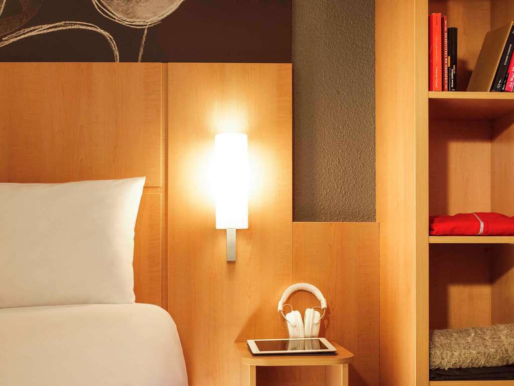 Ibis Paris Canal Saint Martin Buitenkant foto